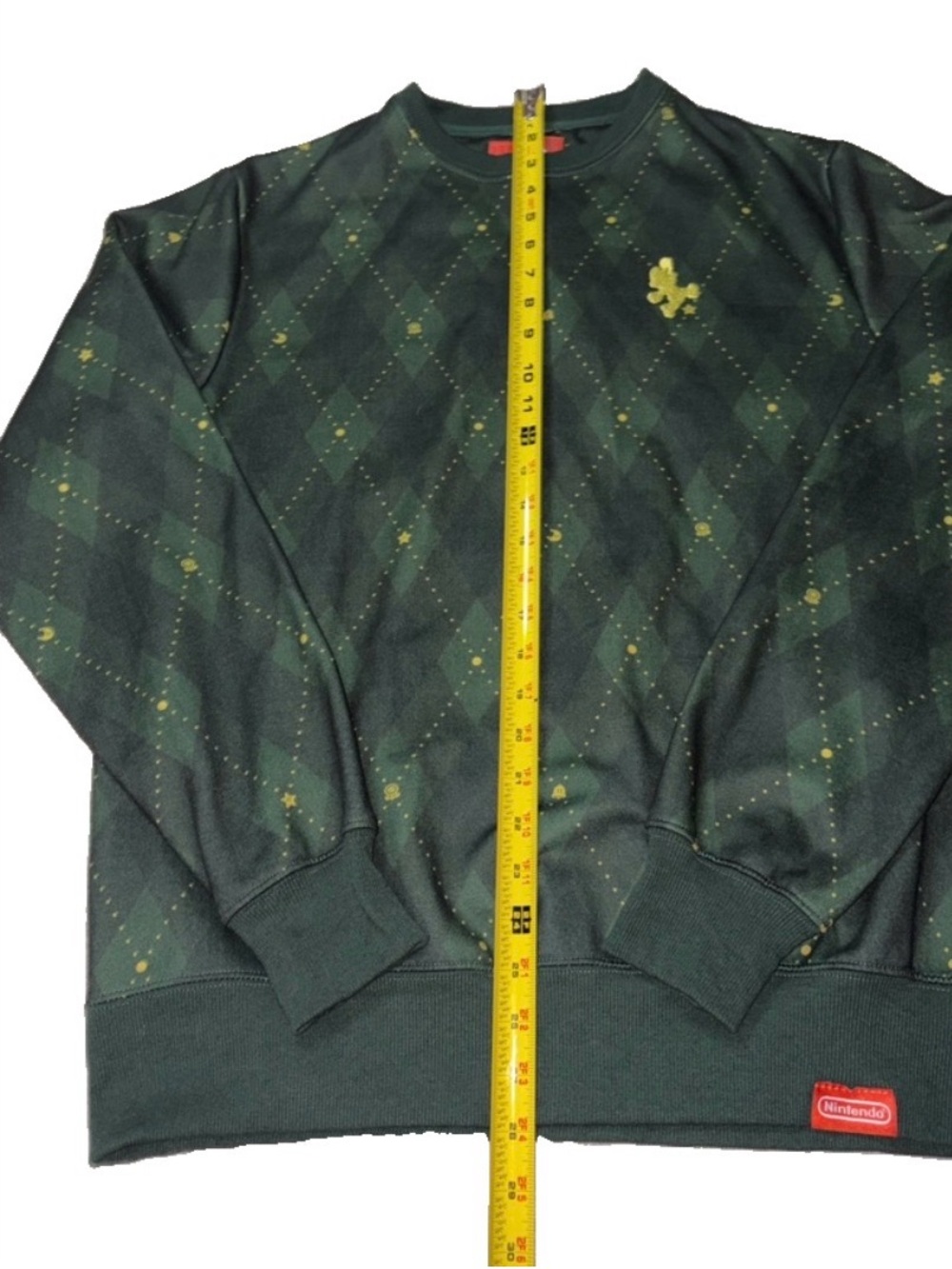 Nintendo men’s Green Argyle Crewneck Sweatshirt large